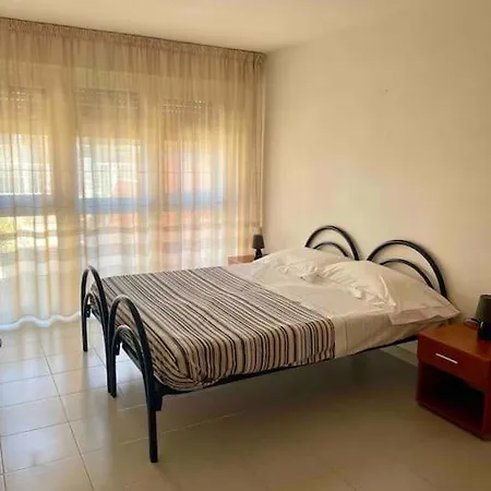 A 250 Mt Dal Mare Appartement
